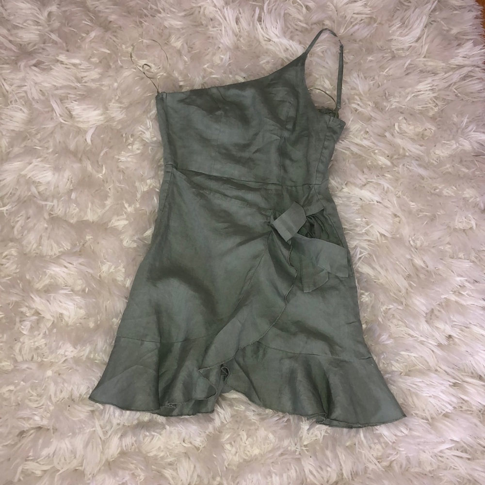 LF ONE SHOULDER DRESS